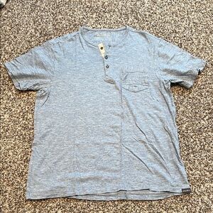 Eddie Bauer MEN Medium Heather Gray Blue Casual Henley Shirt SHORT SLEEVE Pocket